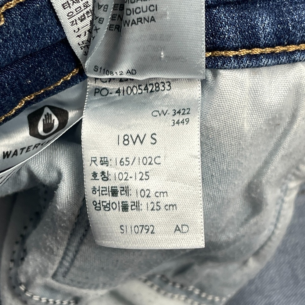 Levi's Jeans Womens 18W (37x28) Blue Denim Medium Wash Red Tab Classic Bootcut - Picture 5 of 11